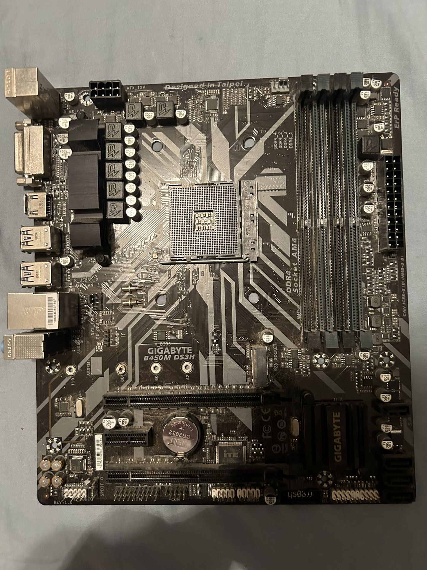 AMD Ryzen 5 2600 & Gigabyte B450M DS3H