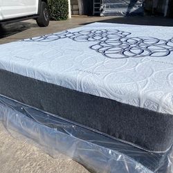 Cal King Organic Hybrid Cool Gel Memory Foam Mattress! 