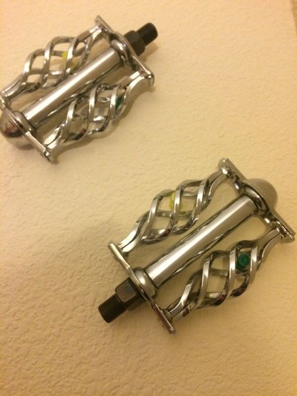 Lowrider bike pedals (bird cage)