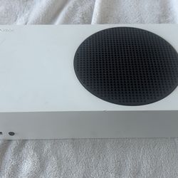 Xbox Series S w/ Controller
