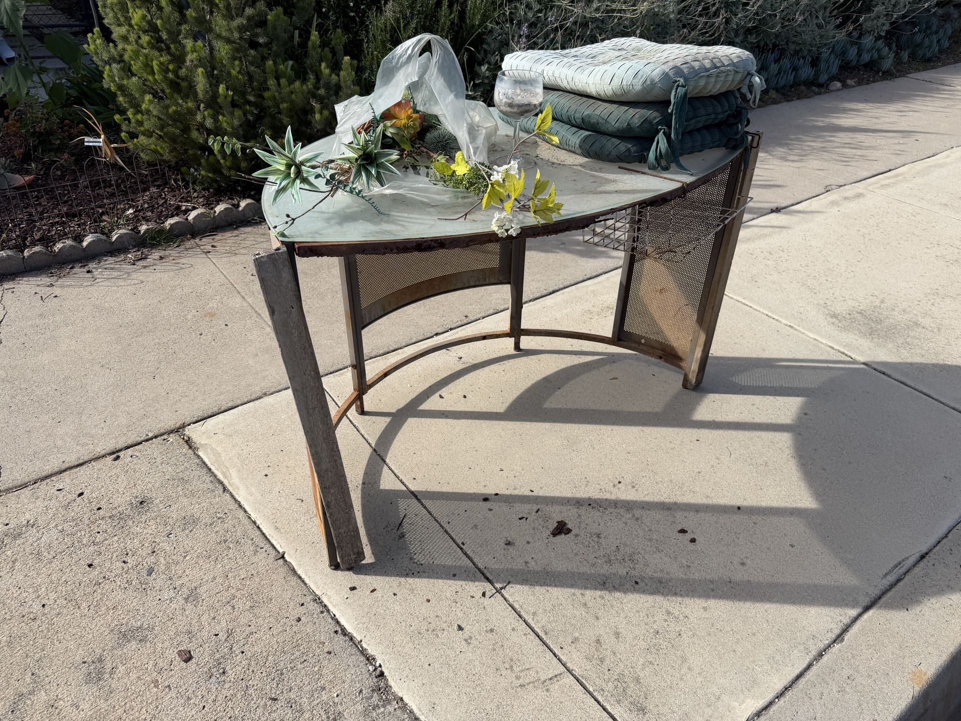 Free Desk Chair Cushions And Fake Plants