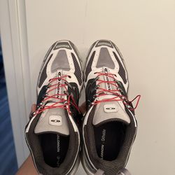 Salomon size 11 shoes