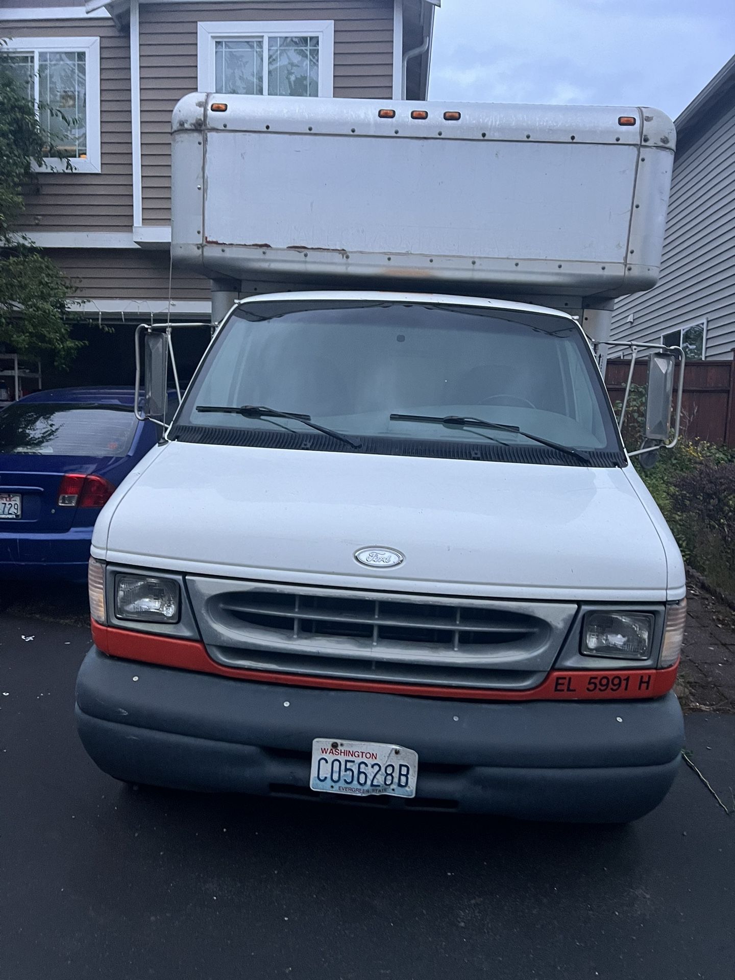 Box Truck 2000
