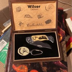 Collectible Knife And Key Chain 