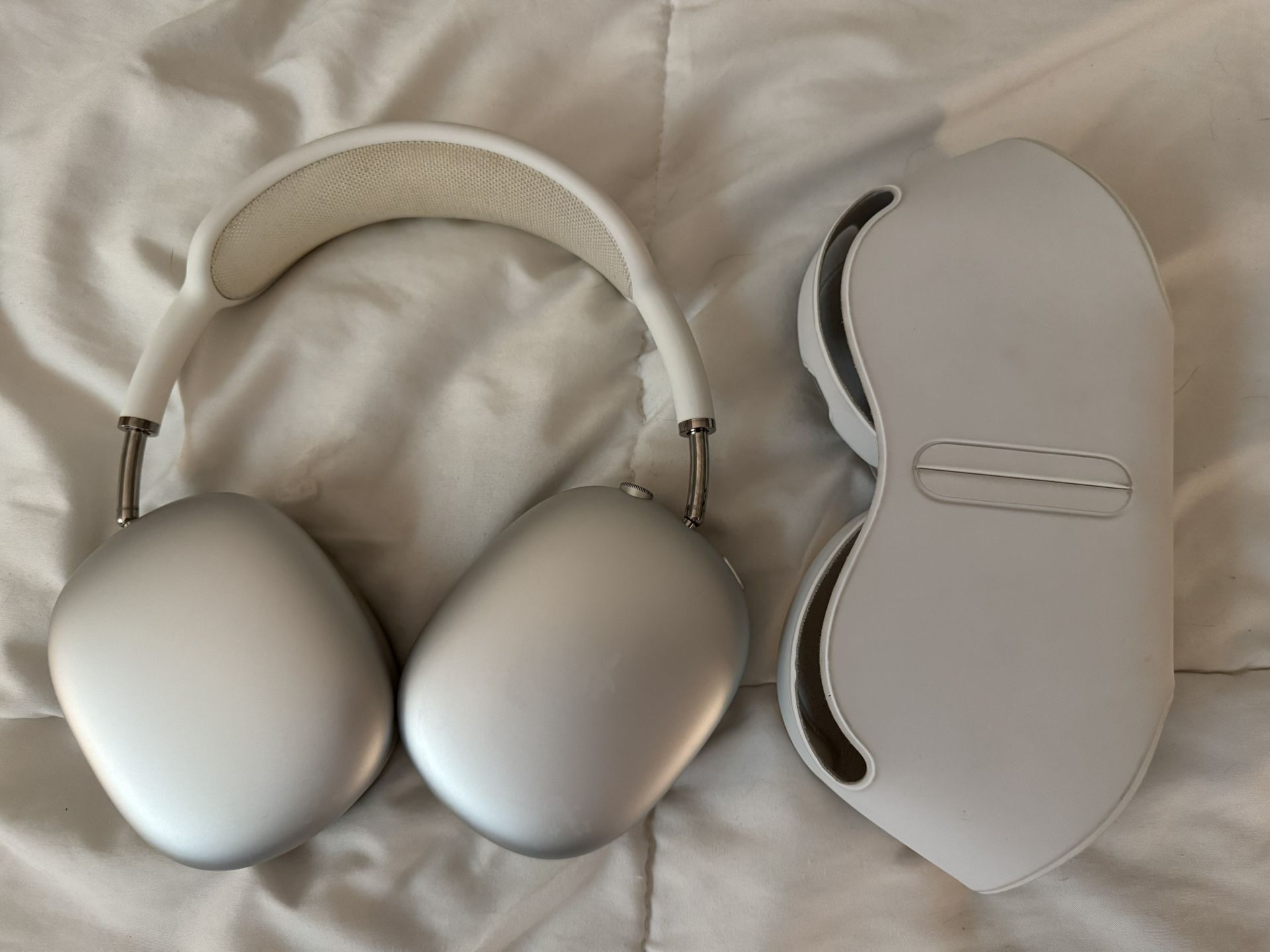 AirPod Pro Max