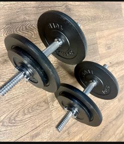 Set Of Cast Iron Standard (1.2 Inch) Dumbbells With 4 Weight Plates Of 10,  And 4 Of 5  Pounds.