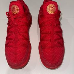 Nike titan