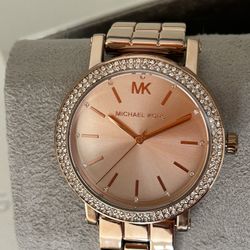 Authentic Michael Kors Rose Gold Luxury Watch (Brand New With Tags) 