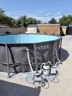 Above ground pool