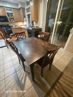 Wooden Dining Table 4'x3'