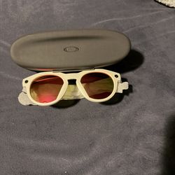 oakleys meta glasses