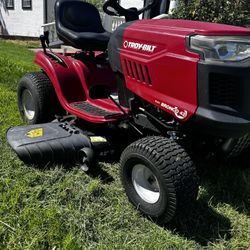 Title: Troy-Bilt 42” Riding Lawn Tractor – 2021 – Excellent Condition – $1,500