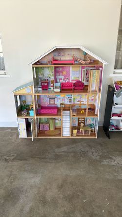Doll House