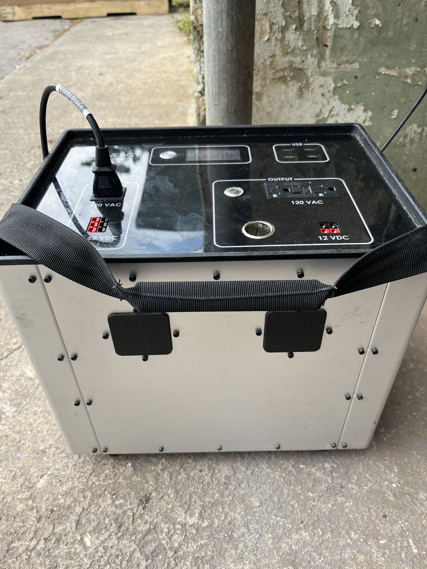 Generator Solar/plug In Humless 1500 Series Portable Generator 