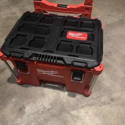 Milwaukee PACKOUT 22 in. Rolling Modular Tool Box Low Profile Handle