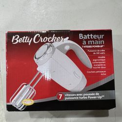 Betty Crocker Hand Mixer 