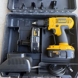 Dewalt 18v drill with battery and charger
