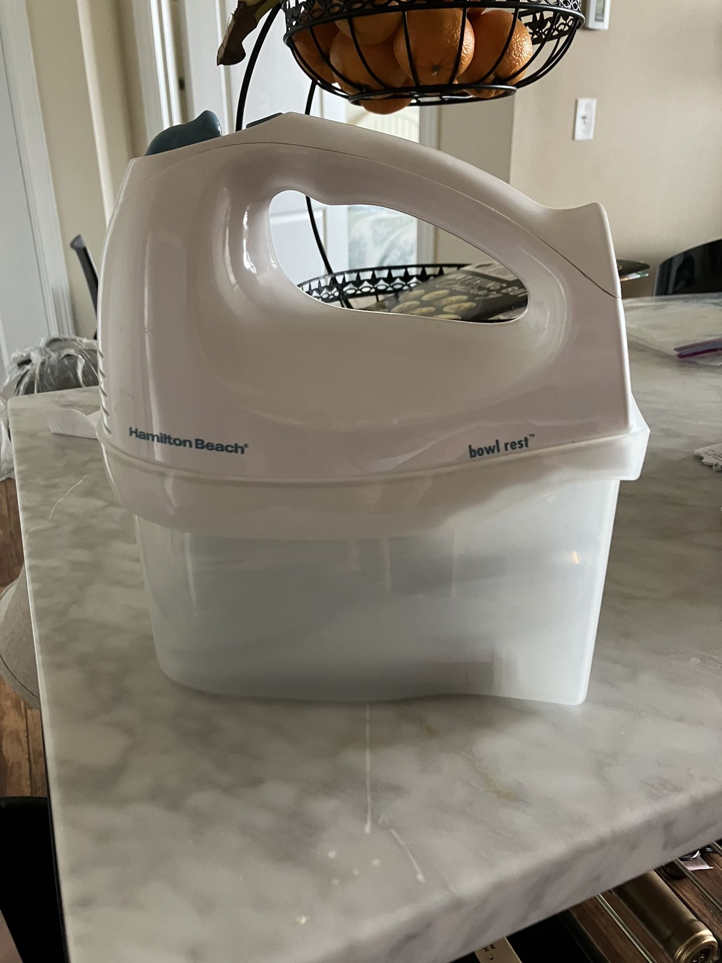 Hamilton Beach Hand Food Mixer and Bowl Rest Set