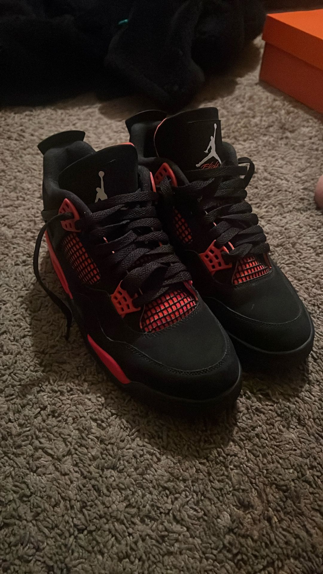 Jorden 4s Red Thuders