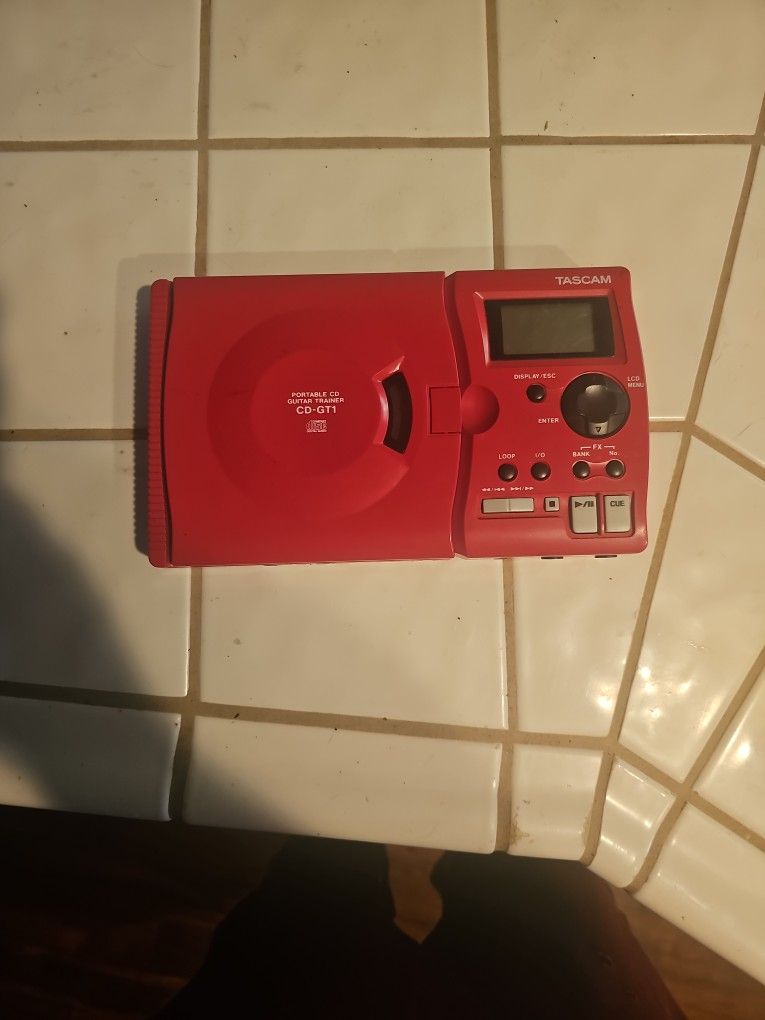 Portable CD Guitar Trainer