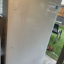 6 Ft Tall Frost Free Upright Freezer 