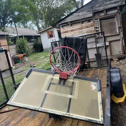 spalding basketball  hoop bacboard and post