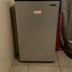Mini Refrigerator 