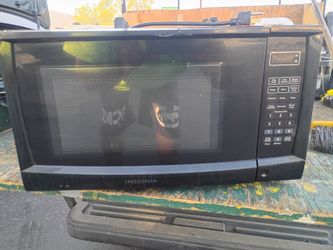 INSIGNIA MICROWAVE!$10