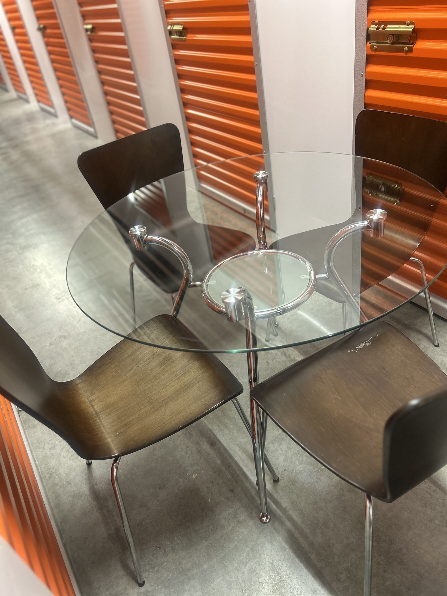 Kitchen Tables/ Dining Room Tables