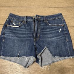  Women’s Shorts