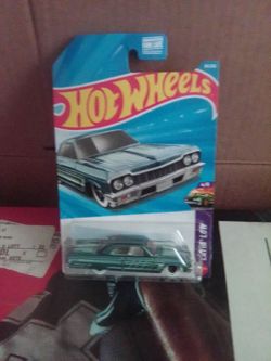 Super Treasure Hunt 1964 Chevrolet Impala  Low  Latin  New in Package