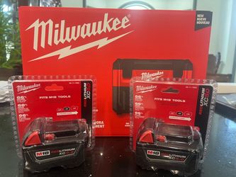 Milwaukee M18 2 Gallon Wet/Dry Vacuum and batteries