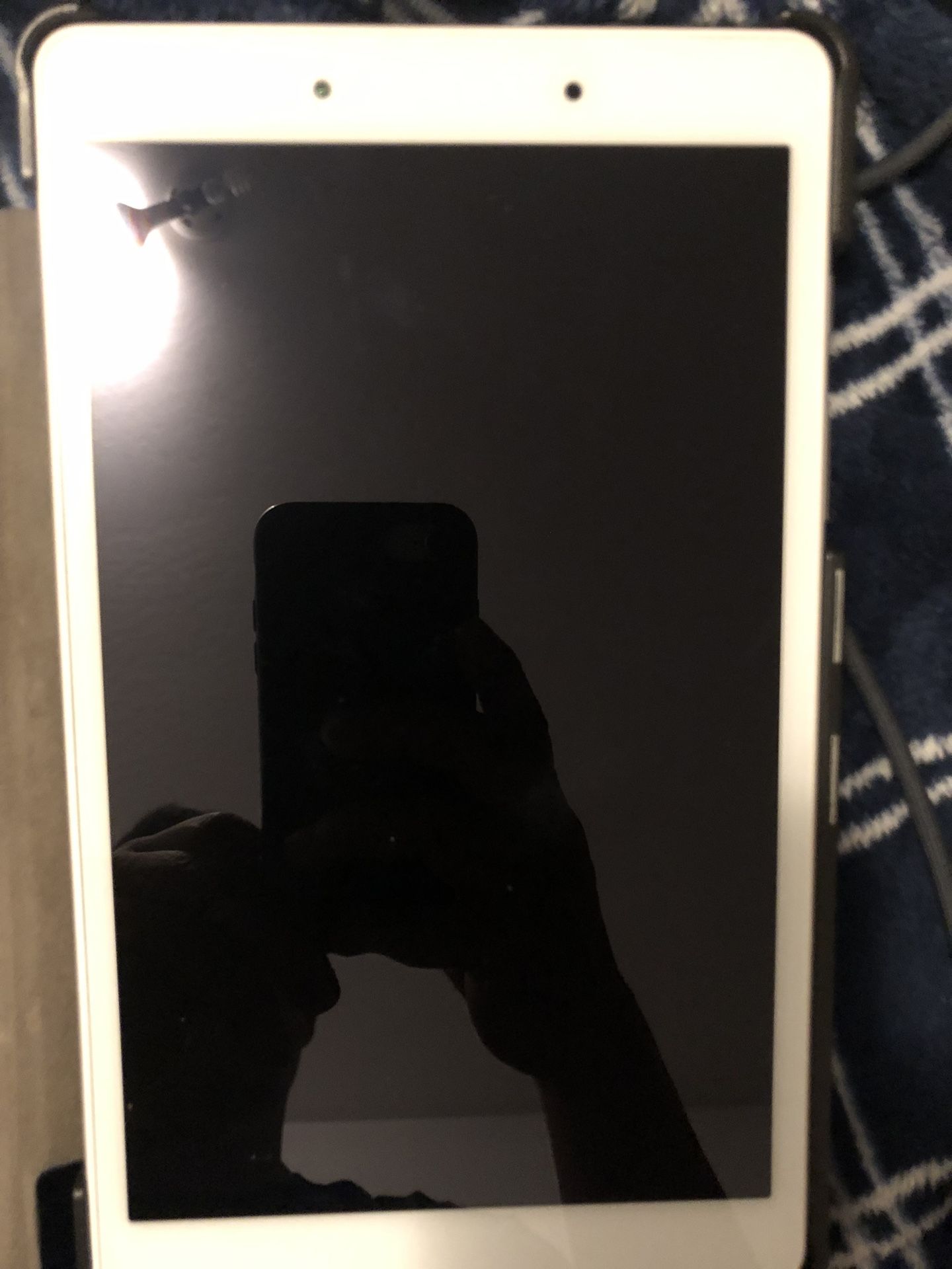 Samsung iPad No Charger Does Not Turn On Good  For Parts