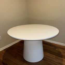 Modern Round Table 