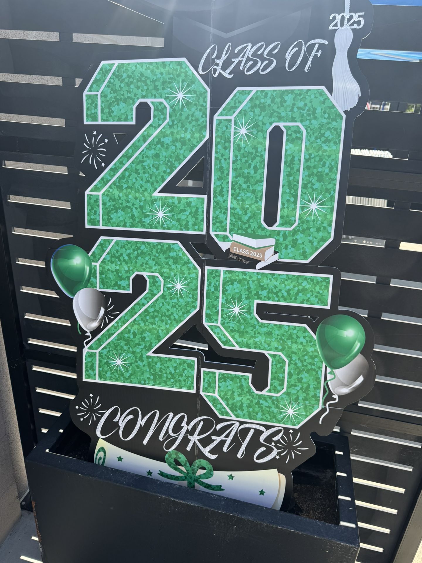 FREE Graduation Decorations