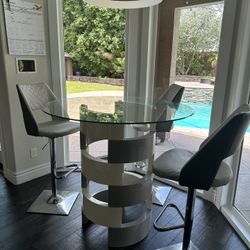 Dining Table With Stools 