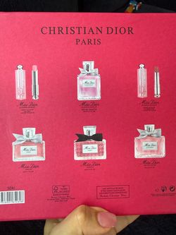Perfume maquillaje regalos mujer qomen gofy set AMAZING, MSRP $250