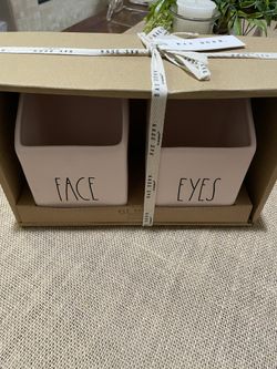 Rae Dunn Face And Eye Set 