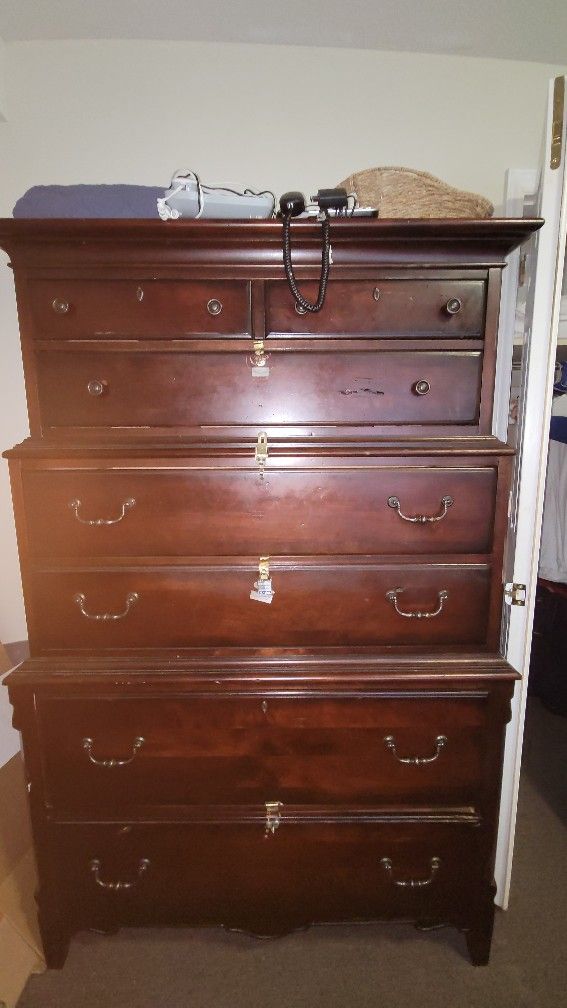 6' Antique Broyhill Dark Cherry Wood Dresser