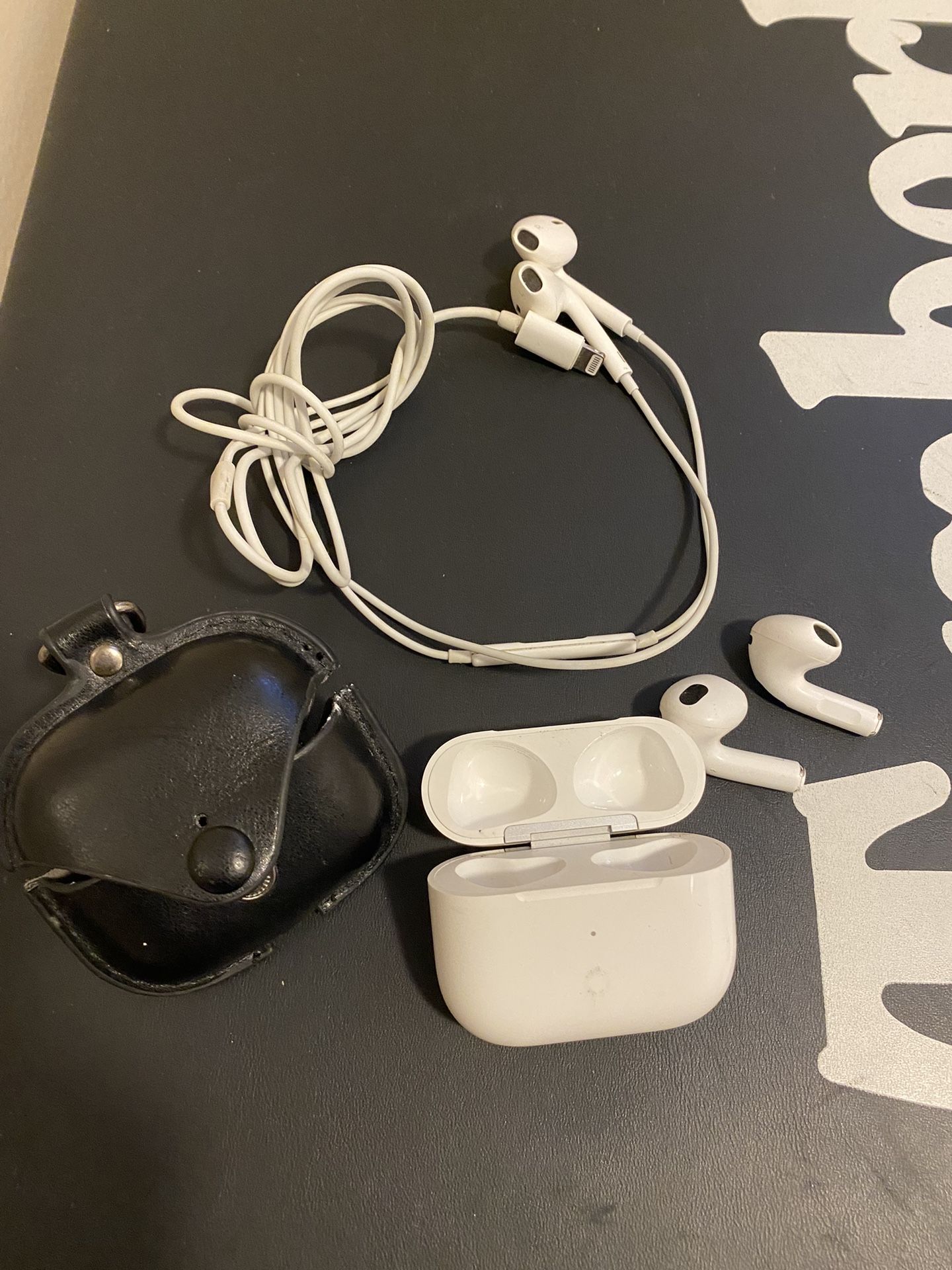 Apple 🍎 Headphones And Wireless Earbuds 