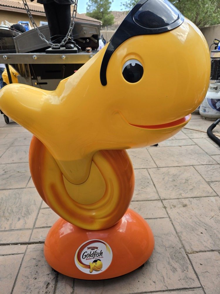 Goldfish Cracker Store Display