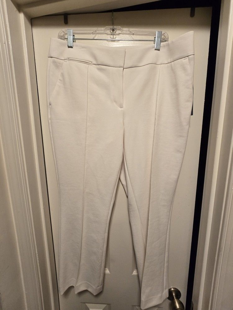 Ann Taylor LOFT White Crops