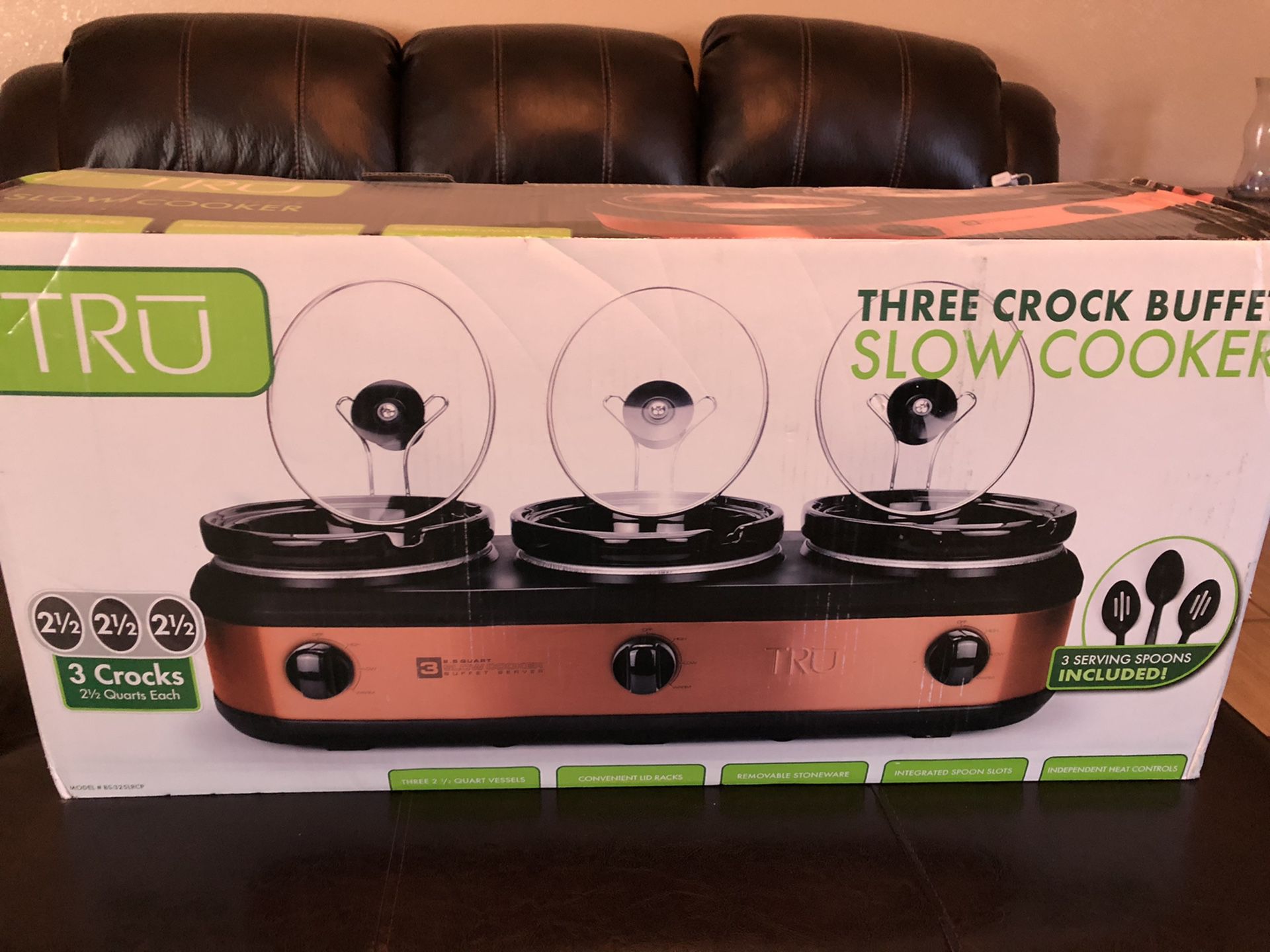 Three crock pot slow cooker