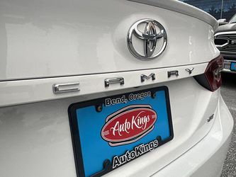 2021 Toyota Camry Thumbnail