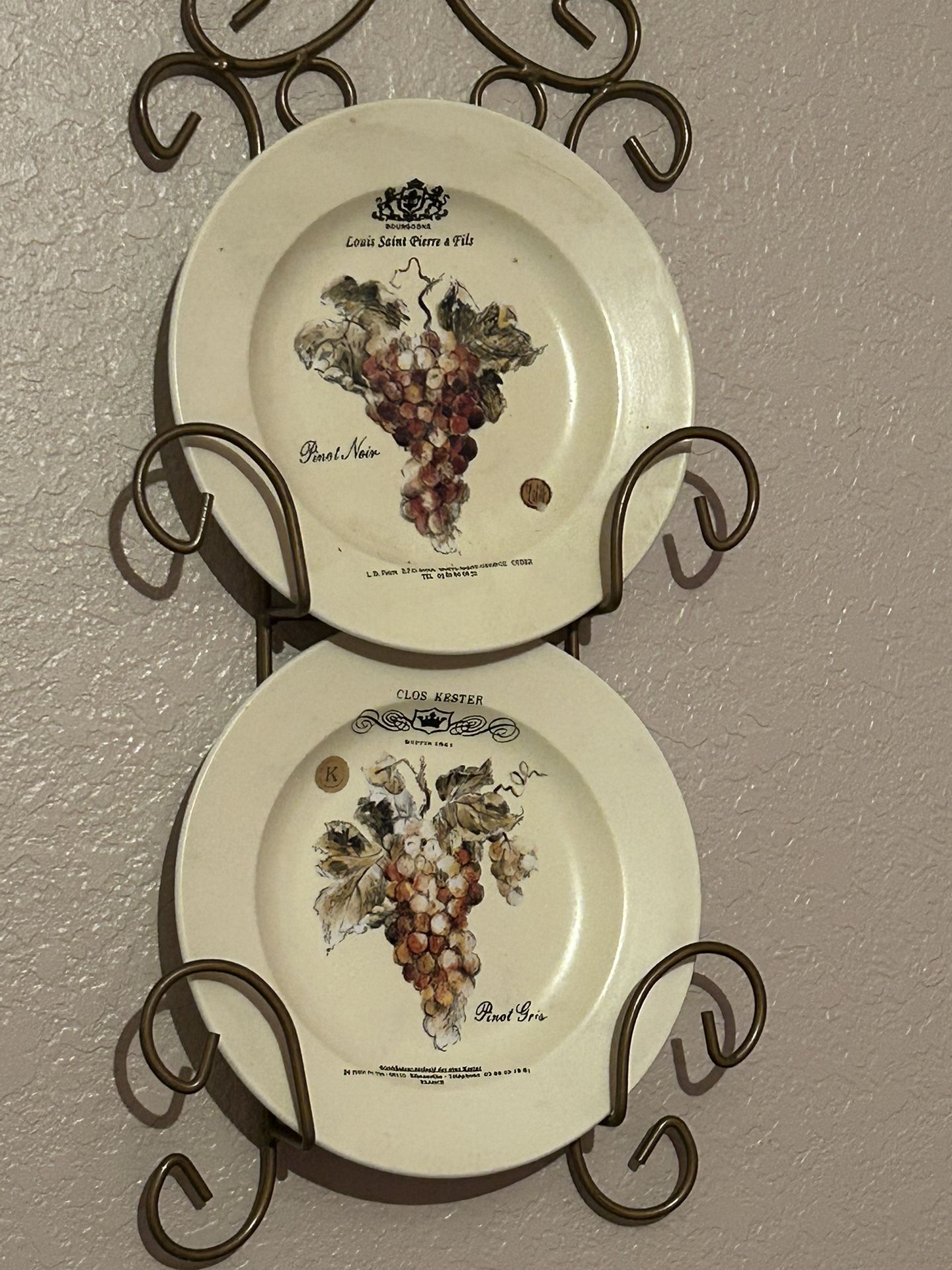 Kitchen Wall Grapes Plates Decor
