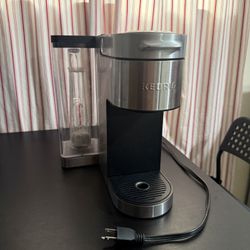 Keurig K-Supreme Single Serve Coffee Maker 