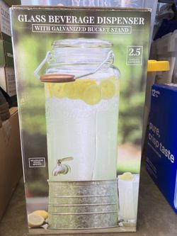 Glass beverage dispenser