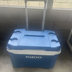 Igloo Wheeled cooler