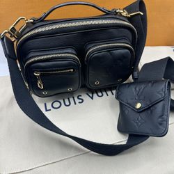 Louis Vuitton Utility Bag Monogram Black 