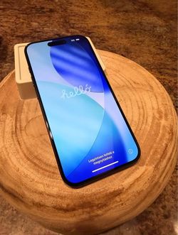iPhone 15 Pro w/ Case